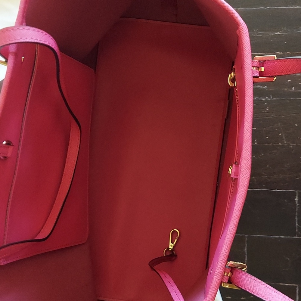 Michael Kors Pink Leather Tote Bag with Gold Hardware - Picture 3 of 3